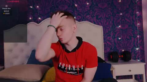 happydeimos online show from April 24, 10:23 pm