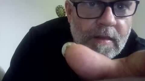 Snapshot of happydick69a chatting on October 6, 6:44 am happydick69a online show from October 6, 6:44 am