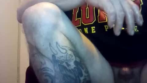 Snapshot of happydick69a chatting on November 28, 2:31 pm happydick69a online show from November 28, 2:31 pm