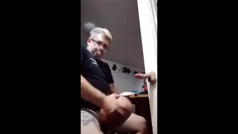 Snapshot of happydick69a chatting on January 31, 8:18 pm happydick69a online show from January 31, 8:18 pm