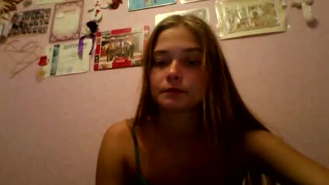 happyemily  online show from October 27, 6:23 pm