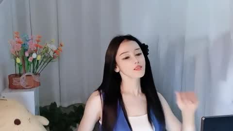 Daisy online show from April 7, 2:39 pm