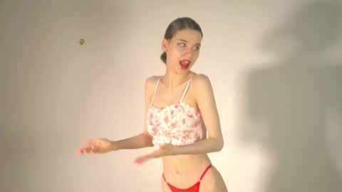 Evy  online show from March 18, 2:26 am