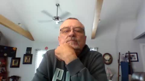 Snapshot of happynudist7373 chatting on February 23, 7:33 pm happynudist7373 online show from February 23, 7:33 pm