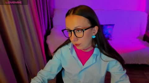 Stephanie online show from January 7, 6:32 pm