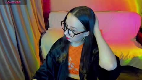 Snapshot of happystephanie chatting on January 31, 7:11 pm Stephanie online show from January 31, 7:11 pm