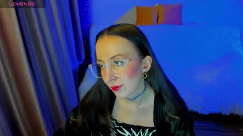 Snapshot of happystephanie chatting on February 4, 7:53 pm Stephanie online show from February 4, 7:53 pm