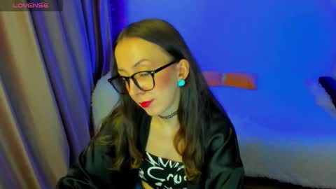 Snapshot of happystephanie chatting on February 7, 9:40 pm Stephanie online show from February 7, 9:40 pm