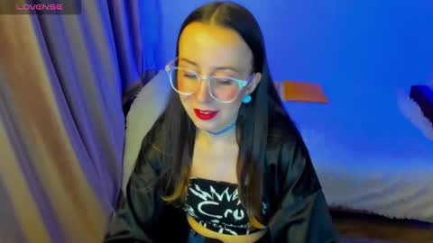 Snapshot of happystephanie chatting on February 8, 7:17 pm Stephanie online show from February 8, 7:17 pm