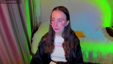 Snapshot of happystephanie chatting on February 9, 8:24 pm Stephanie online show from February 9, 8:24 pm