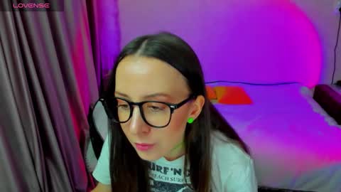 Snapshot of happystephanie chatting on February 18, 7:54 pm Stephanie online show from February 18, 7:54 pm