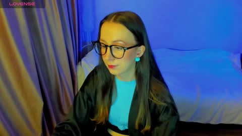 Snapshot of happystephanie chatting on March 4, 8:04 pm Stephanie online show from March 4, 8:04 pm