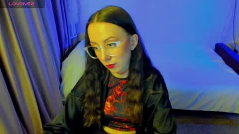 Snapshot of happystephanie chatting on April 30, 8:57 pm Stephanie online show from April 30, 8:57 pm