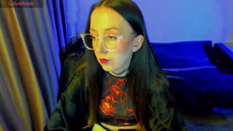 Snapshot of happystephanie chatting on May 7, 8:03 pm Stephanie online show from May 7, 8:03 pm