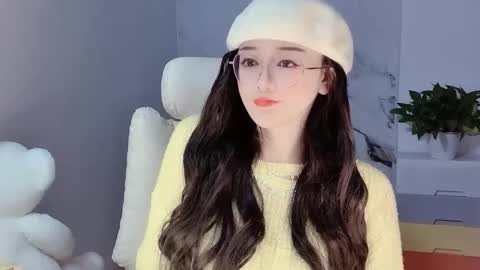 Daisy online show from December 6, 3:22 pm