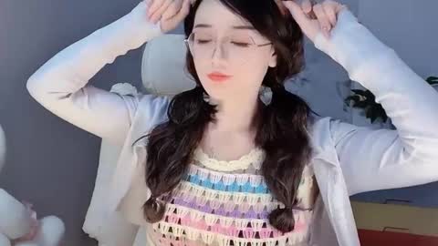 Daisy online show from December 12, 1:17 pm