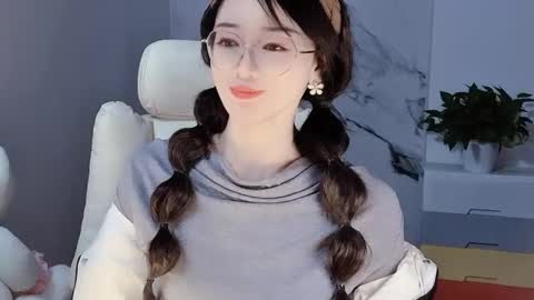 Daisy online show from December 13, 4:27 pm