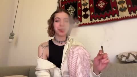 Vivy online show from April 12, 8:03 pm