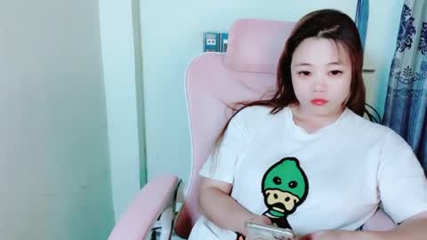 Snapshot of hara9922 chatting on June 20, 8:17 am hara9922 online show from June 20, 8:17 am