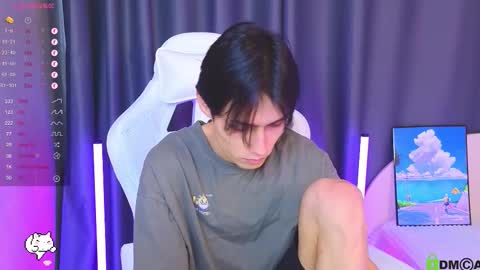 Mark online show from November 30, 4:44 pm