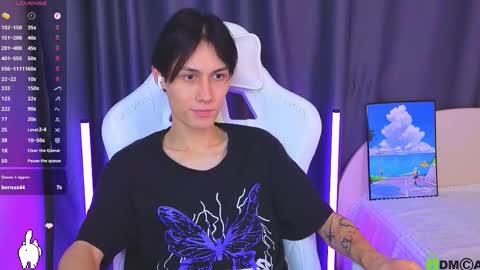 Mark online show from December 2, 11:34 pm