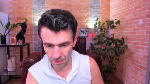 Steve online show from February 1, 10:48 am