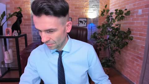 Steve online show from February 2, 11:51 am