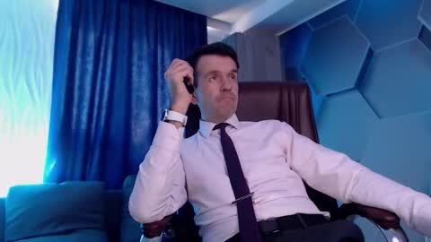 Steve online show from October 17, 11:13 am