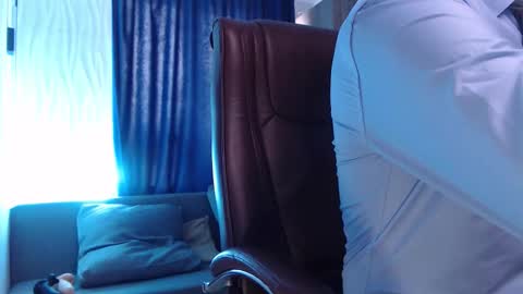 Steve online show from October 21, 9:54 am