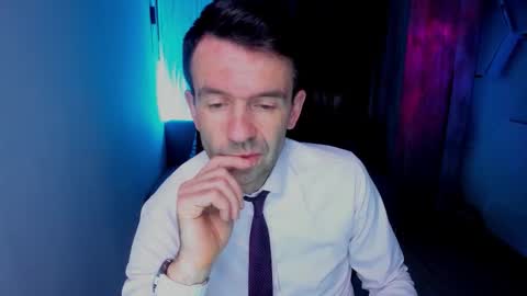 Steve online show from October 26, 3:23 am