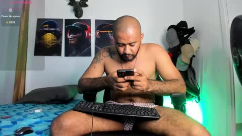 Snapshot of hardboy_latin chatting on May 12, 1:47 am hardboy_latin online show from May 12, 1:47 am