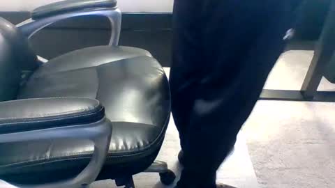 Snapshot of hardcock2889 chatting on January 13, 4:34 pm Makeithappen9086 online show from January 13, 4:34 pm