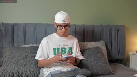 Kade and Demi online show from January 7, 12:13 am