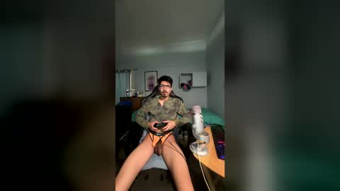 harddmikee online show from June 24, 7:46 pm