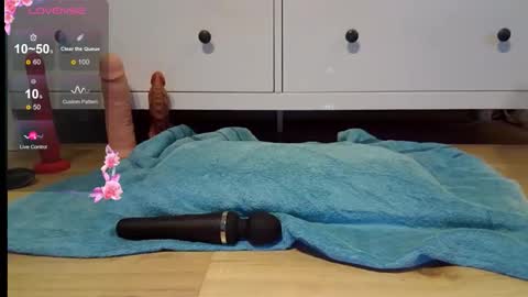 Snapshot of harddom95 chatting on September 19, 7:32 am hardom online show from September 19, 7:32 am