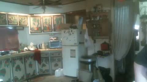 Snapshot of hardinhand44 chatting on January 25, 8:21 pm john nobles online show from January 25, 8:21 pm