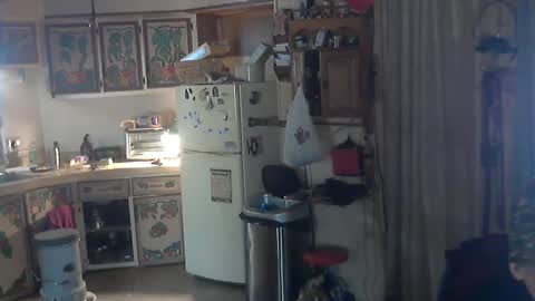 Snapshot of hardinhand44 chatting on March 10, 4:35 pm john nobles online show from March 10, 4:35 pm