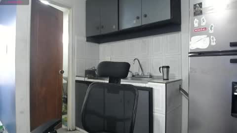 Snapshot of hardsexlove08 chatting on February 24, 9:46 pm Andres Dean online show from February 24, 9:46 pm