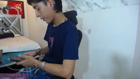 Snapshot of hardsexlove08 chatting on March 2, 1:30 am Andres Dean online show from March 2, 1:30 am