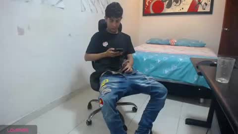 Snapshot of hardsexlove08 chatting on June 13, 11:57 pm Andres Dean online show from June 13, 11:57 pm