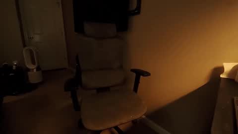 Tom online show from September 14, 8:52 pm