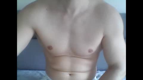 Snapshot of hardwanker75 chatting on February 24, 9:00 am hardwanker75 online show from February 24, 9:00 am