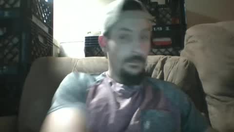 Snapshot of hardwoodqc chatting on May 13, 10:49 pm hardwoodqc online show from May 13, 10:49 pm