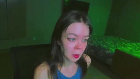 Snapshot of haribo_asmr chatting on December 18, 1:12 pm Miss Hari online show from December 18, 1:12 pm