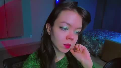 Snapshot of haribo_asmr chatting on December 25, 11:43 am Miss Hari online show from December 25, 11:43 am