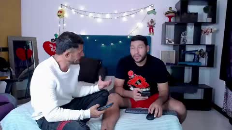 A X E L online show from December 7, 1:40 pm