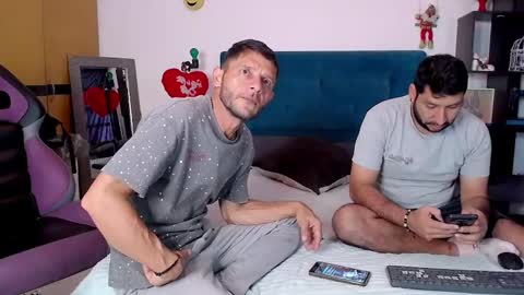 A X E L online show from December 10, 1:55 pm