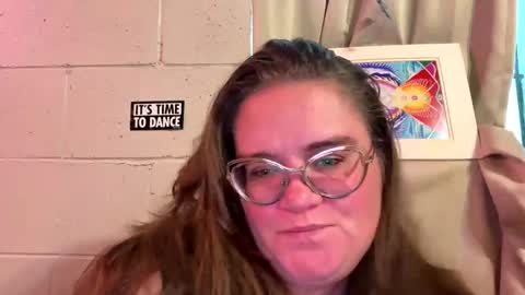 Fiiona online show from June 6, 1:21 am