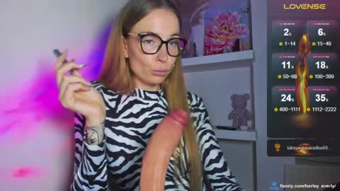 Tasya online show from June 1, 3:58 pm