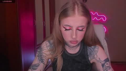 Julia online show from December 8, 5:50 am